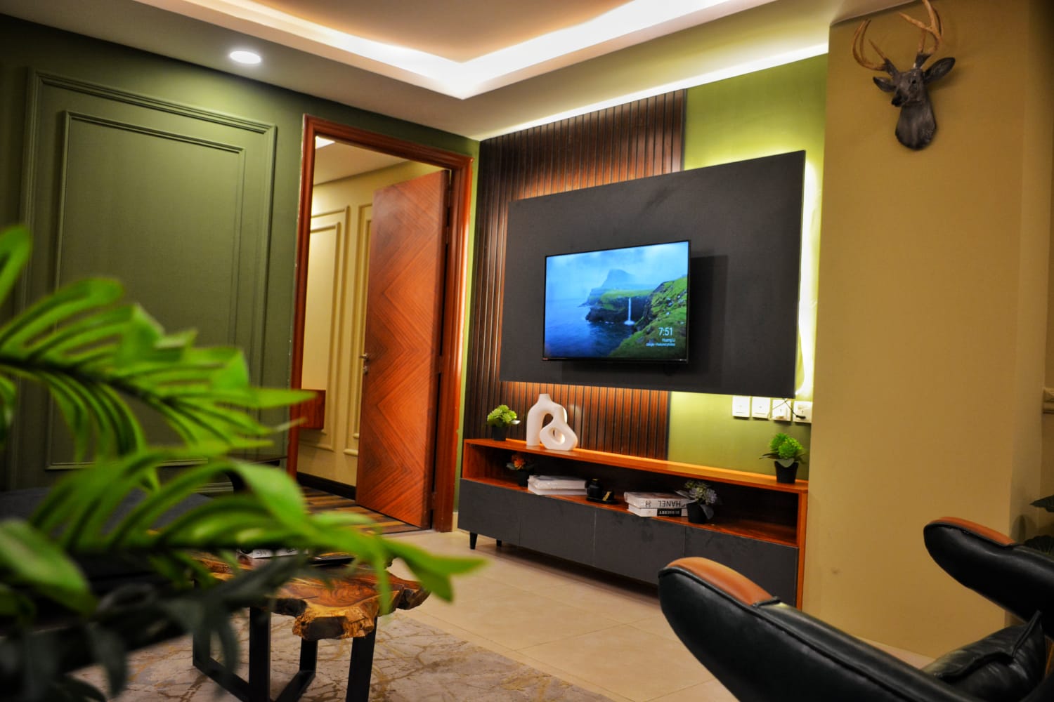 TV Room of one bed suite