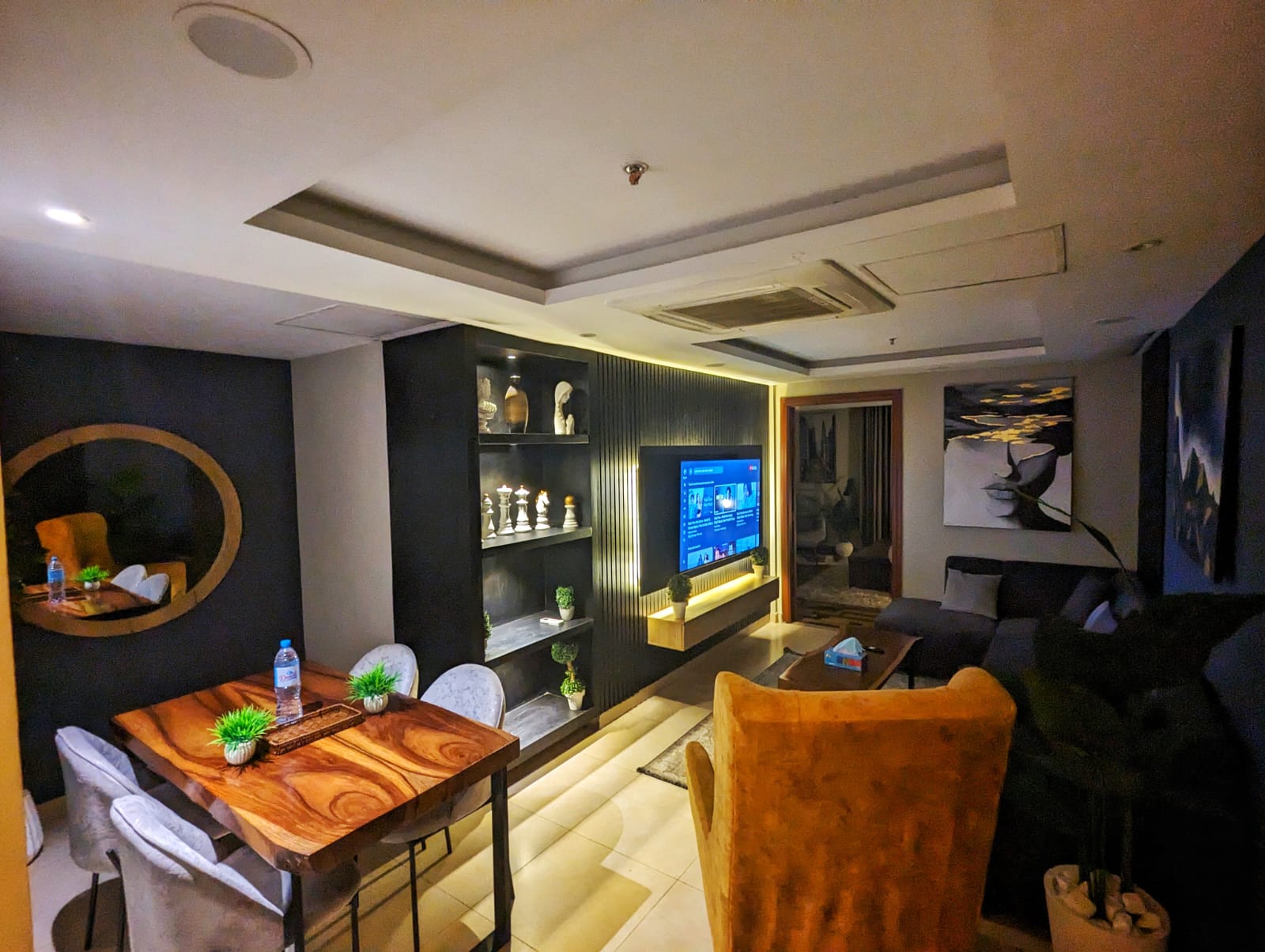 Tv lounge of Executive Penthouse
