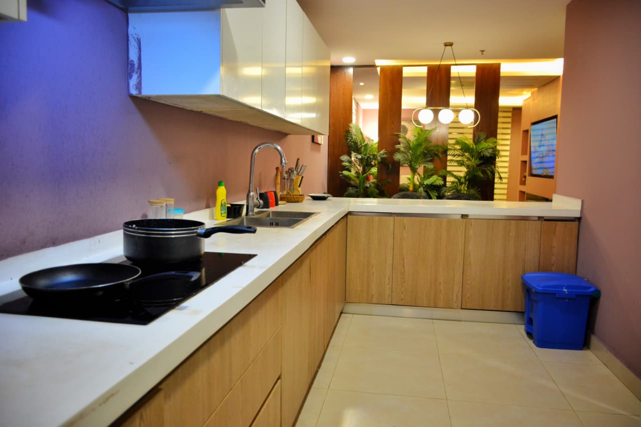 Fully equipped modern kitchen
